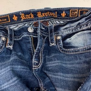BKE Rock Revival Jeans Size 28 Like New Condition